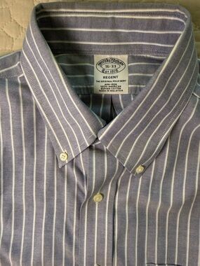 Brooks Brothers Makers
Mens 16 33 Blue & white stripe Dress Button Up Oxford USA